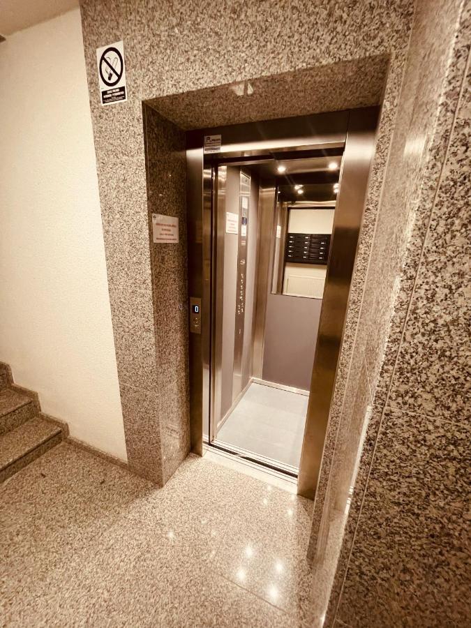 Apartamenty Ktw Kosciuszki 41 - Sky & Design カトヴィツェ エクステリア 写真